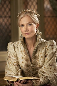 Joely-Richardson-as-Catherine-Parr-tudor-history-31280352-426-640