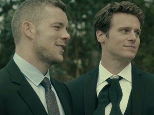 MV5BMjExOTYzODQ1Ml5BMl5BanBnXkFtZTgwNDA0NTI5MzE@._V1_SX640_SY720_