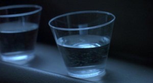 jurassic-park-cup-water-trex