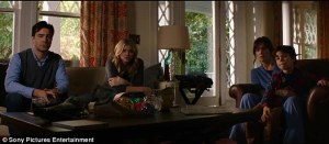 2BE4730500000578-3219171-Big_news_-a-99_1441164431630